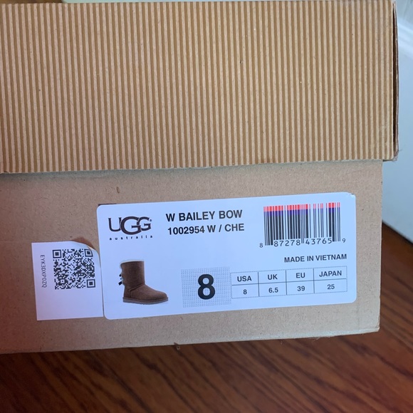 Tan Bailey  Bow Uggs - Picture 4 of 4